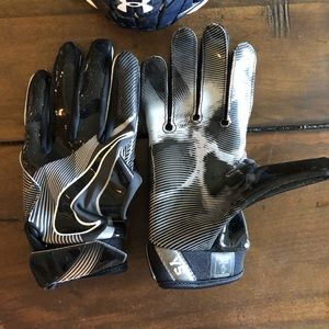 Youth football gloves and chin strap